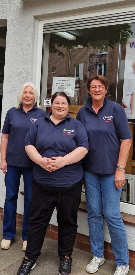 Das Team der Textilpflege Ebel in der Hansestadt Lüneburg